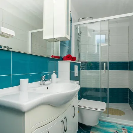 Marina - Quiet Oasis With Heated Pool & Panoramic Sea View Apartment Makarska