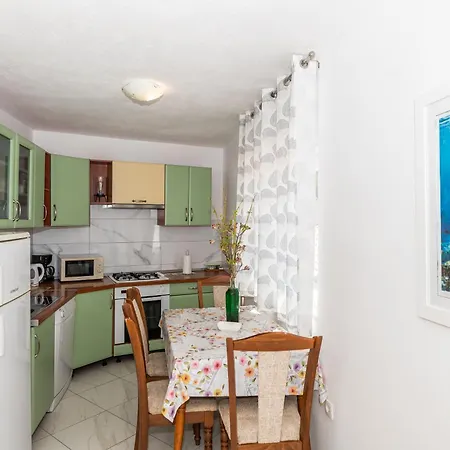 Apartment Marina - Quiet Oasis With Heated Pool & Panoramic Sea View Makarska