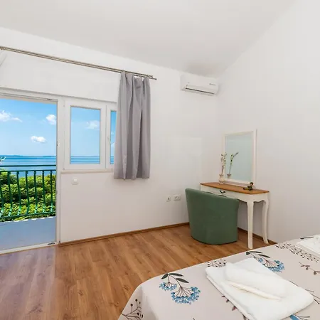 Marina - Quiet Oasis With Heated Pool & Panoramic Sea View