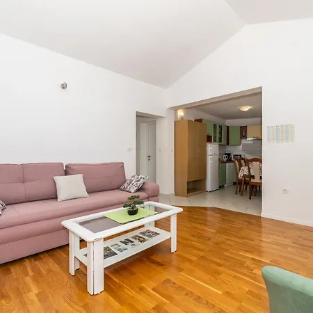Marina - Quiet Oasis With Heated Pool & Panoramic Sea View Apartment