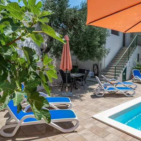 Marina On The Second Floor * Makarska