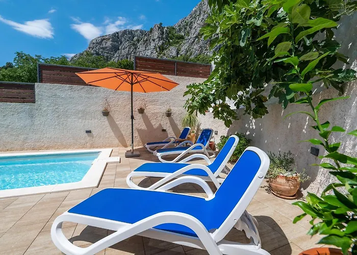 Marina On The Second Floor * Makarska