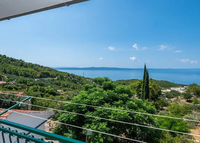 Marina On The Second Floor