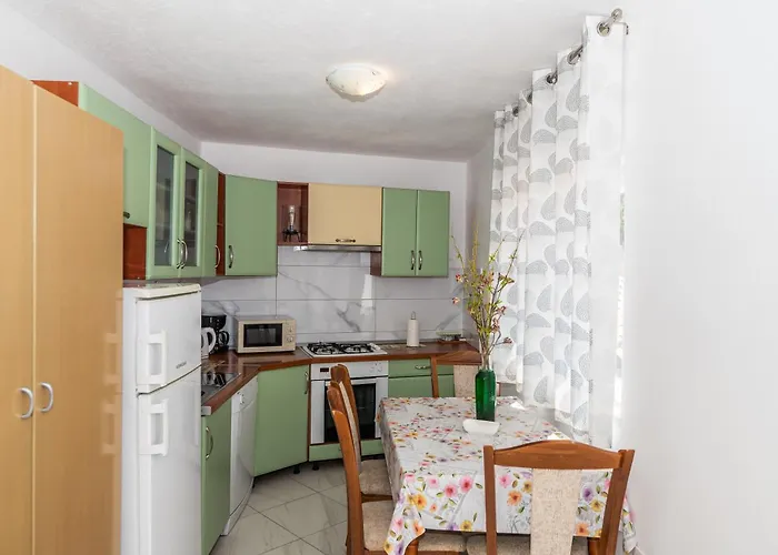 Апартаменти Marina On The Second Floor *