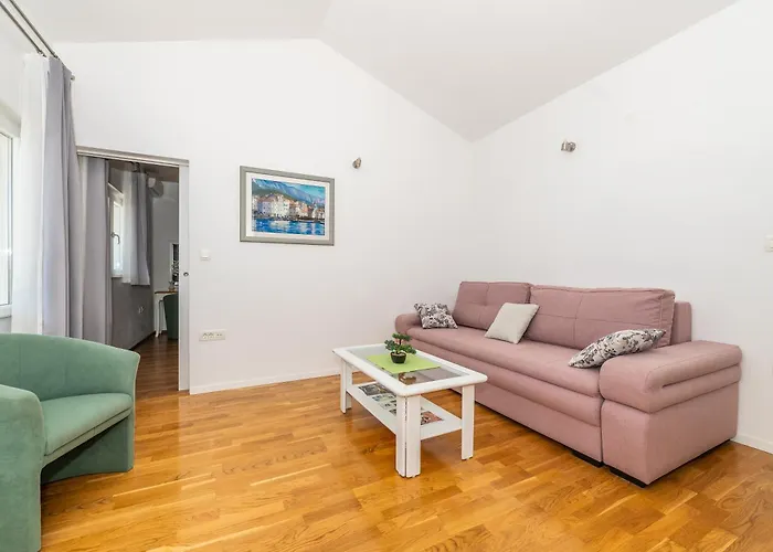 Marina On The Second Floor Apartment Makarska