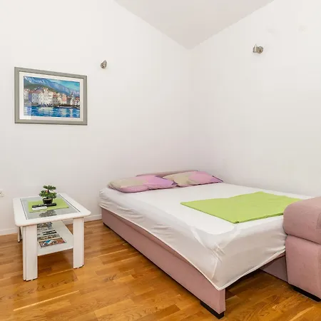 Marina On The Second Floor